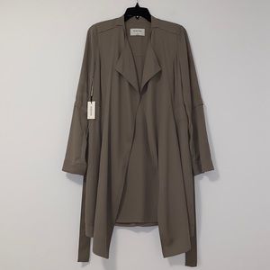 Aritzia Babaton Flowy Trench Coat